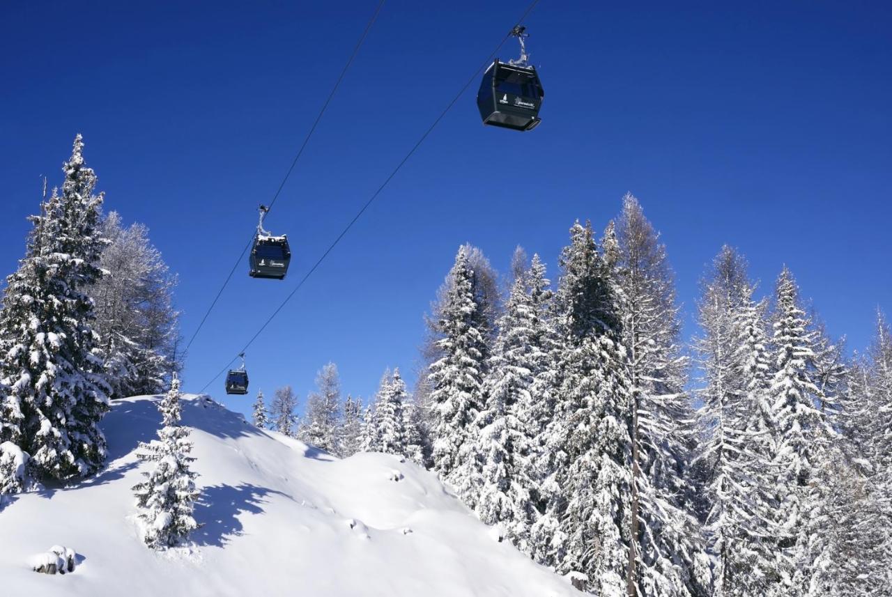 Sowell Family La Lauziere Hotel La Plagne Exterior photo